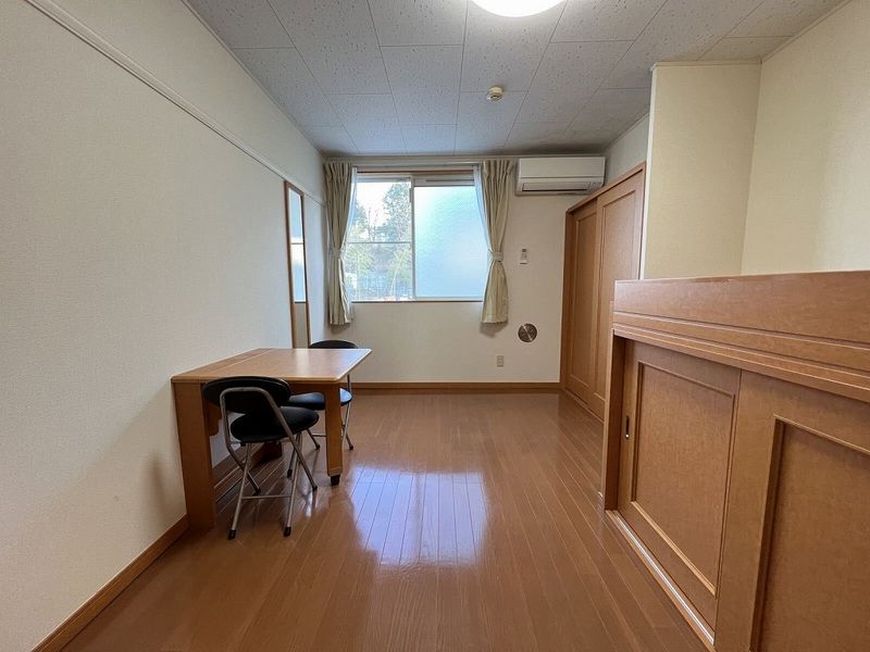 レオパレスデュオコート 居間