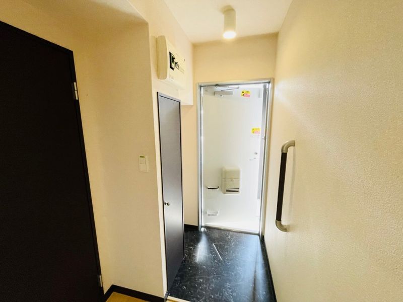 LEONEXT Confort Entrance