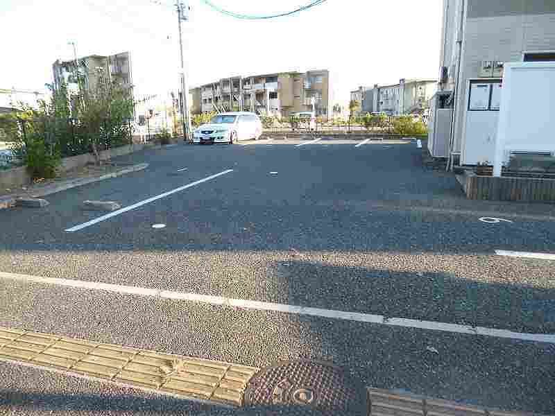 レオパレスメゾン　神馬　Ⅱ 駐車場