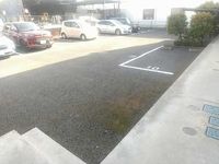 leopalace Familiar Shimosato II 停车场