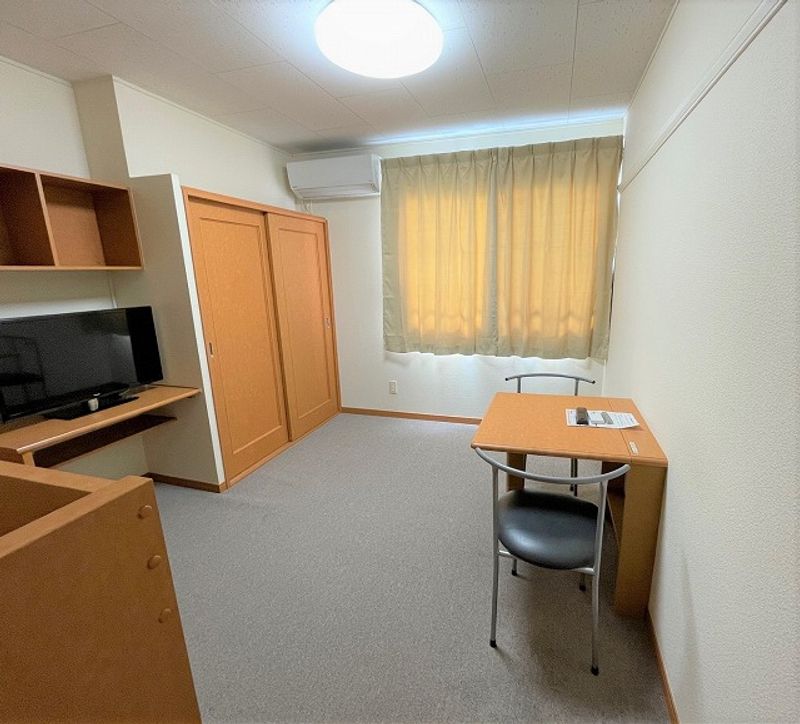 レオパレス御林 居間