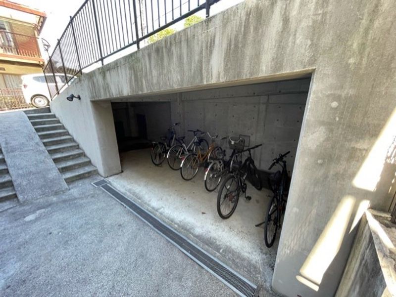 レオパレスキュア横浜 共用部分