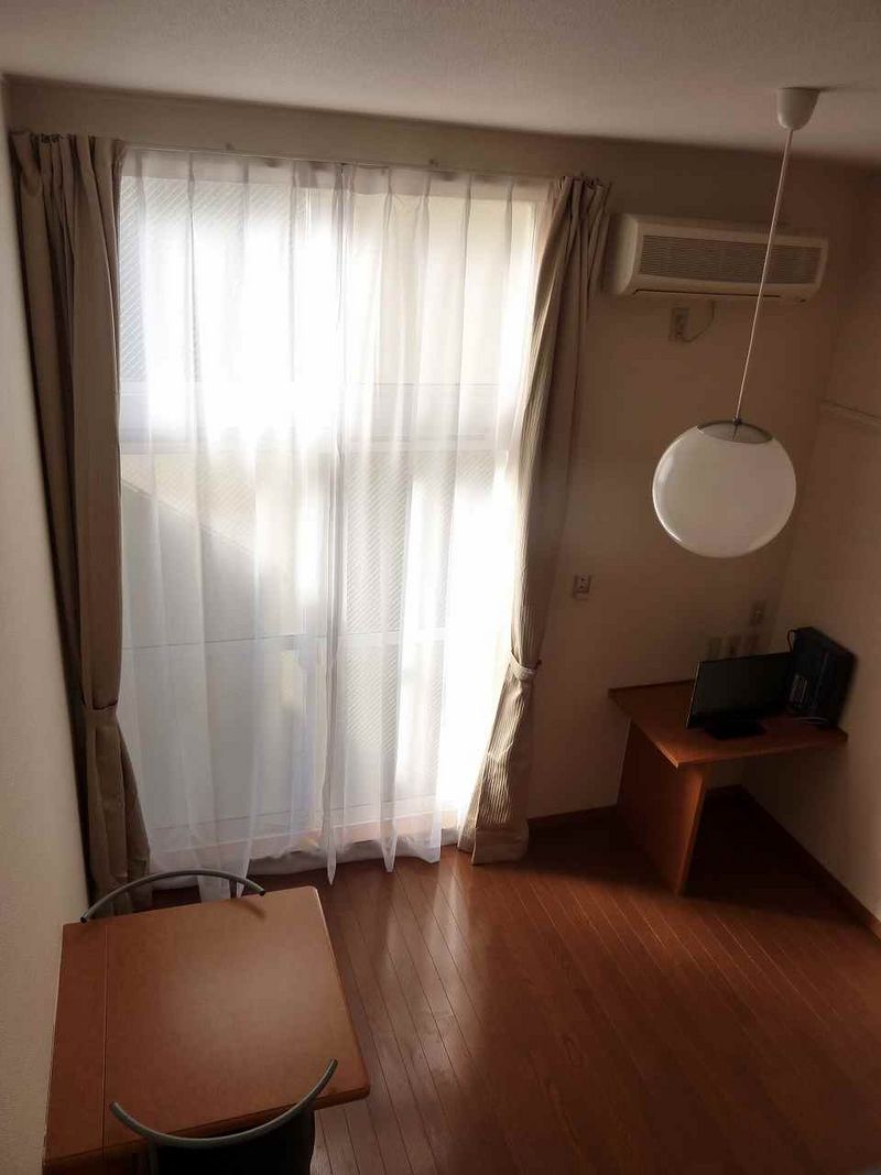 レオパレスさくら 居間
