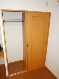 レオパレスサツキ 収納