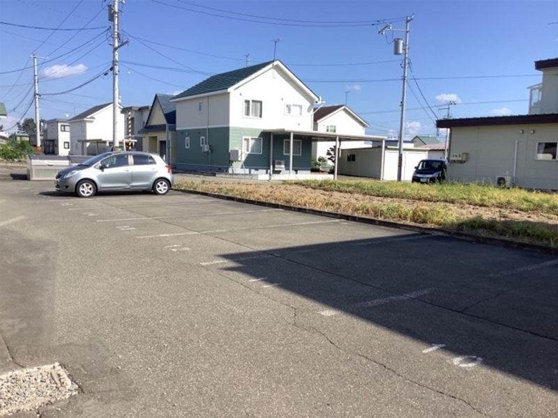 レオパレスフェルド　Ｙ 駐車場