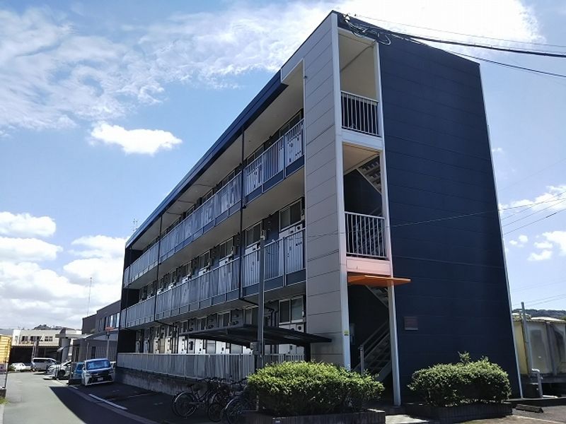レオパレスオアシス 外観