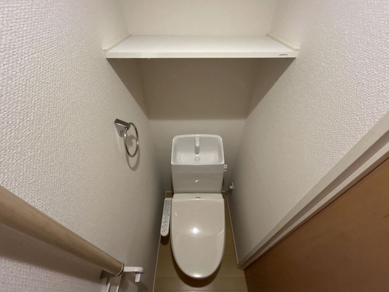 レオパレス中の島 トイレ