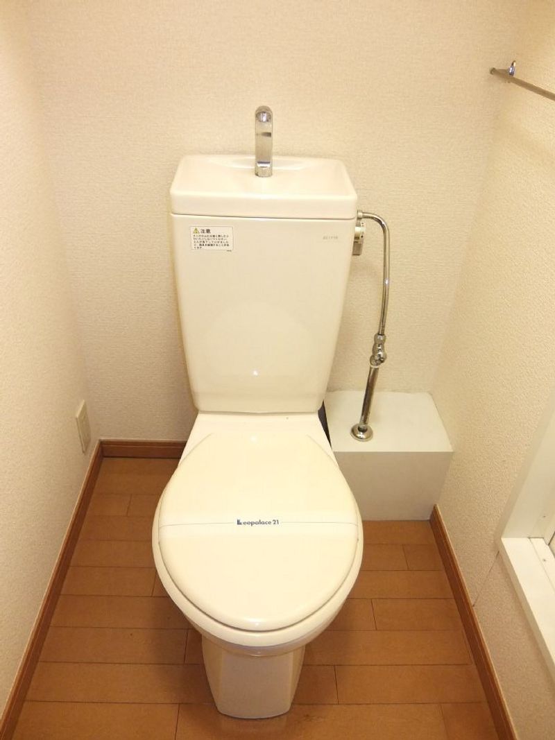 レオパレスコンフォートウッズⅡ トイレ