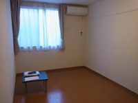 レオパレスあおば 居間