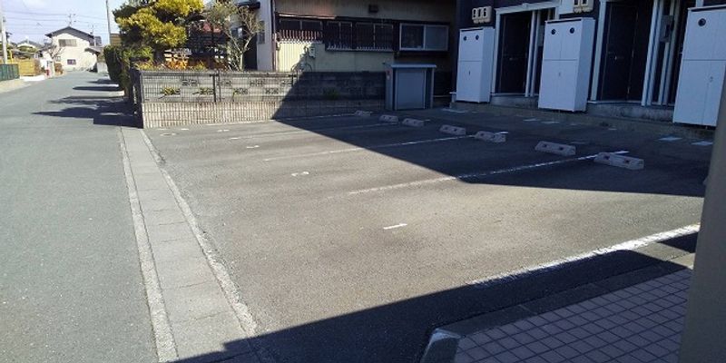 レオネクストあおい 駐車場