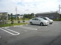 レオネクストプランタン 駐車場