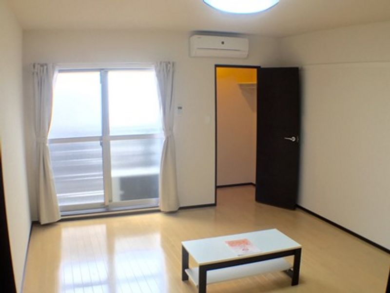 クレイノビアンカ 居間
