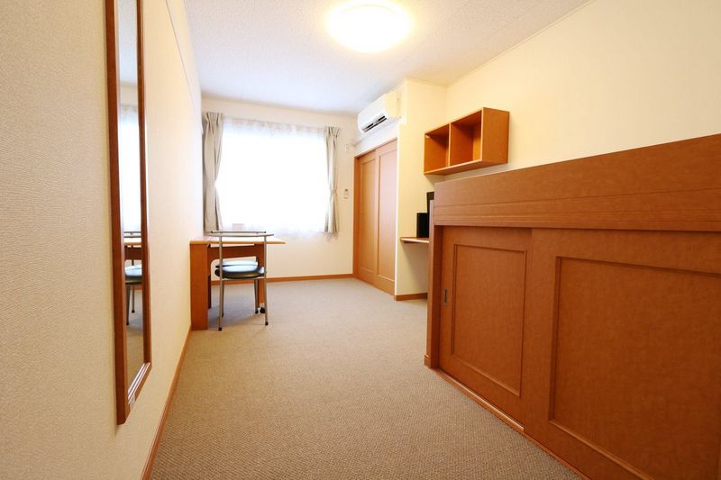 レオパレスなかの 居間