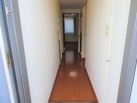 レオパレス川中島 玄関