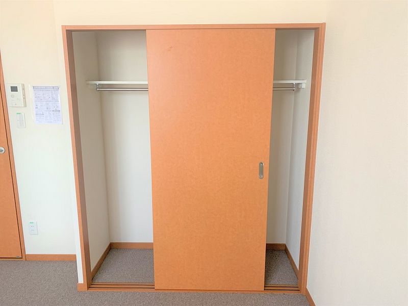 レオパレス烏森 収納