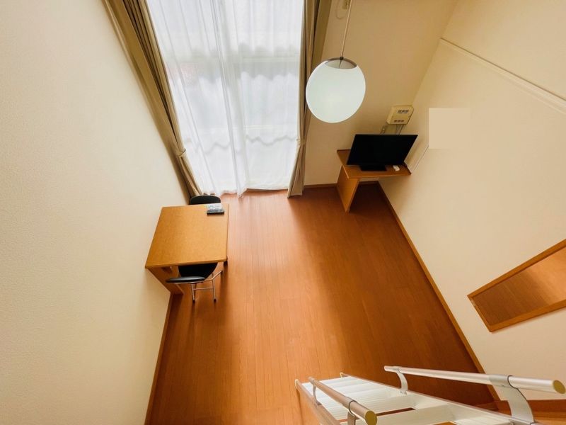 レオパレスグランチャ 居間