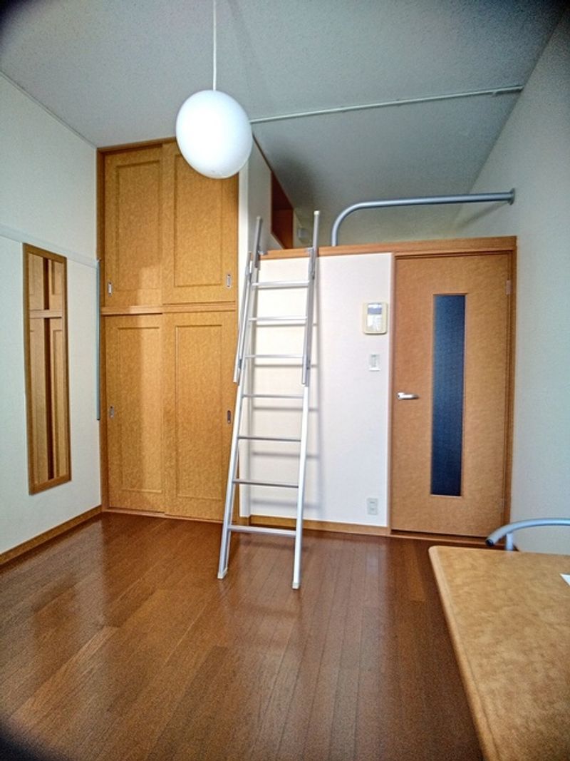 レオパレスゴールドクレスト 居間