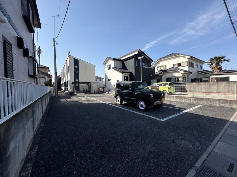 LEONEXT Shine Bãi đỗ xe