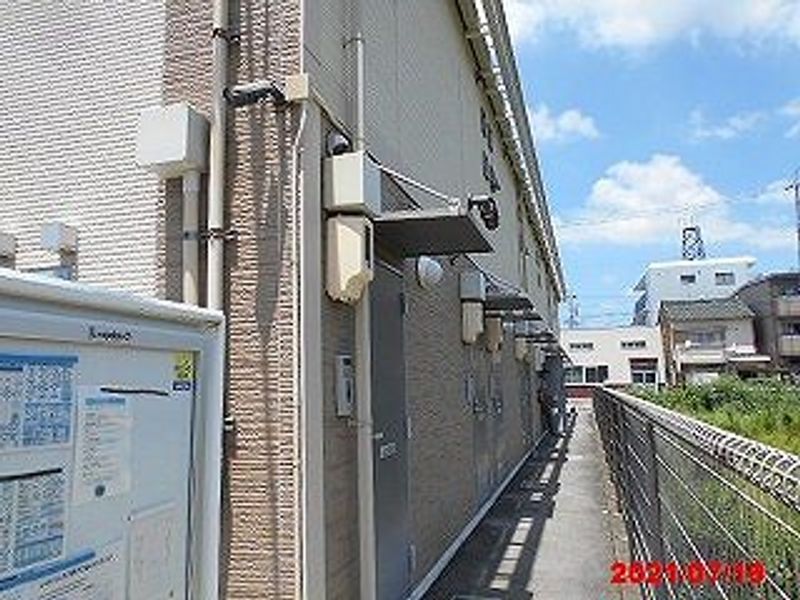 レオパレス八田 エントランス
