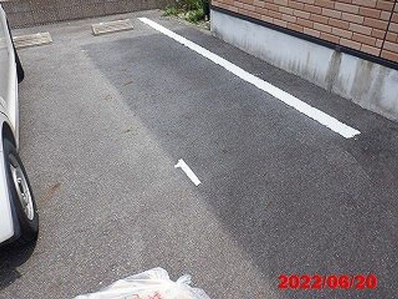レオネクストＫＡＯＲＵハウス 駐車場