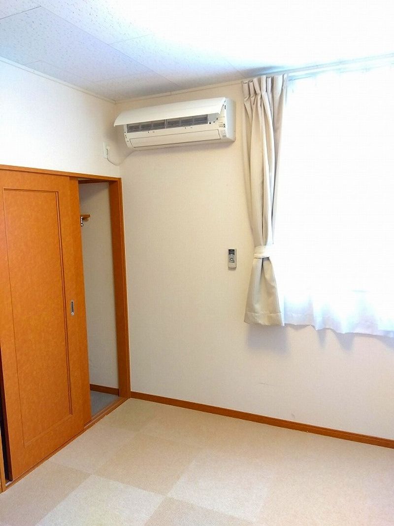 レオパレスドミール柏 居間