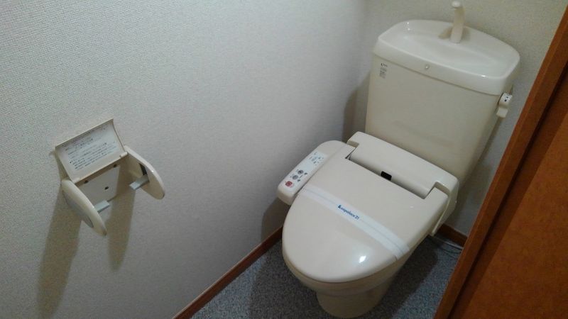 レオパレスサンタモニカ トイレ