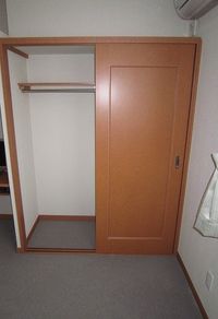 レオパレスサングリーン 収納