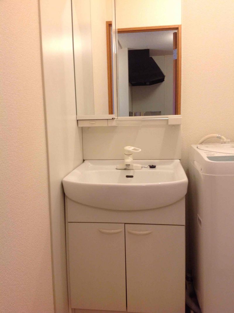 レオパレスサンシティフルヤⅢ 洗面所