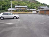 レオパレス由良 駐車場