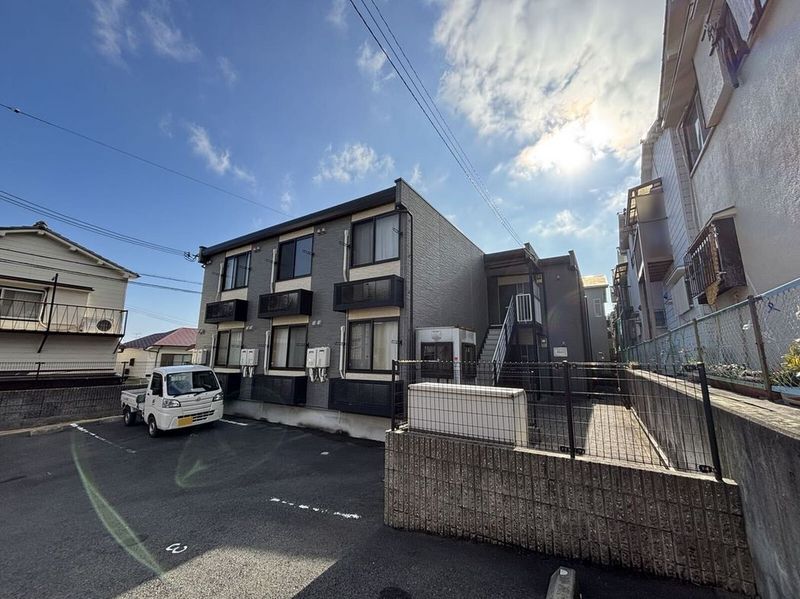 レオパレスハワース 外観