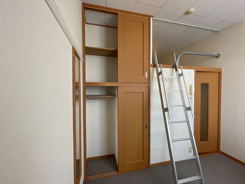 レオパレスひまわり 収納