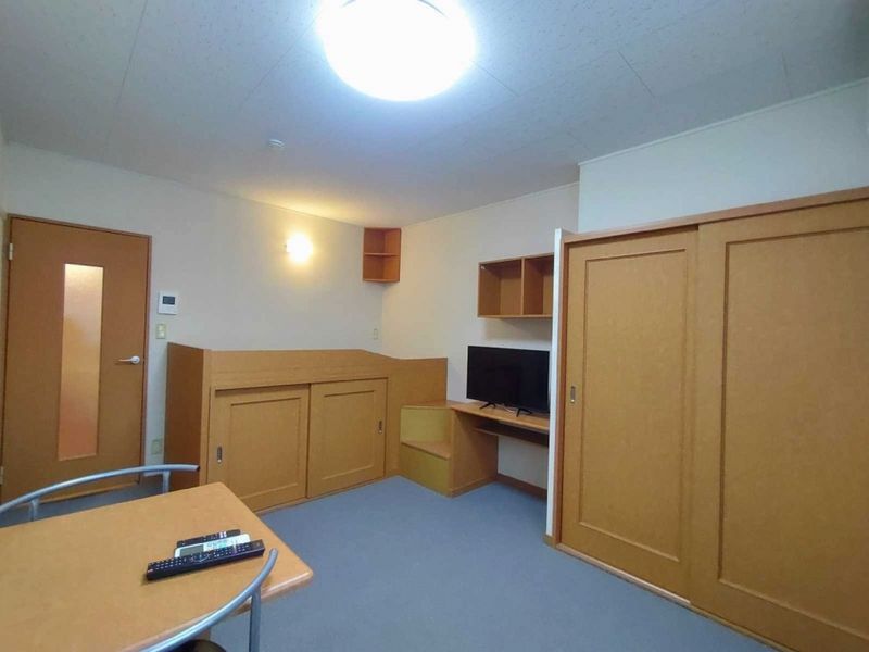 レオパレスニュー　シャルマン 居間