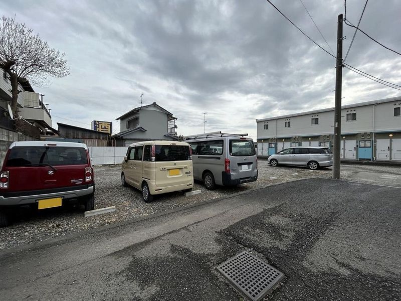 レオパレスアルテⅡ 駐車場