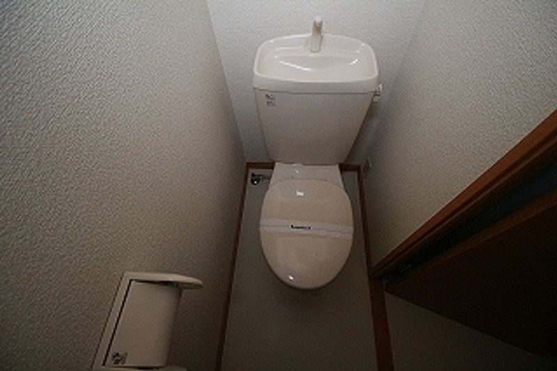 レオパレスシャルマン トイレ
