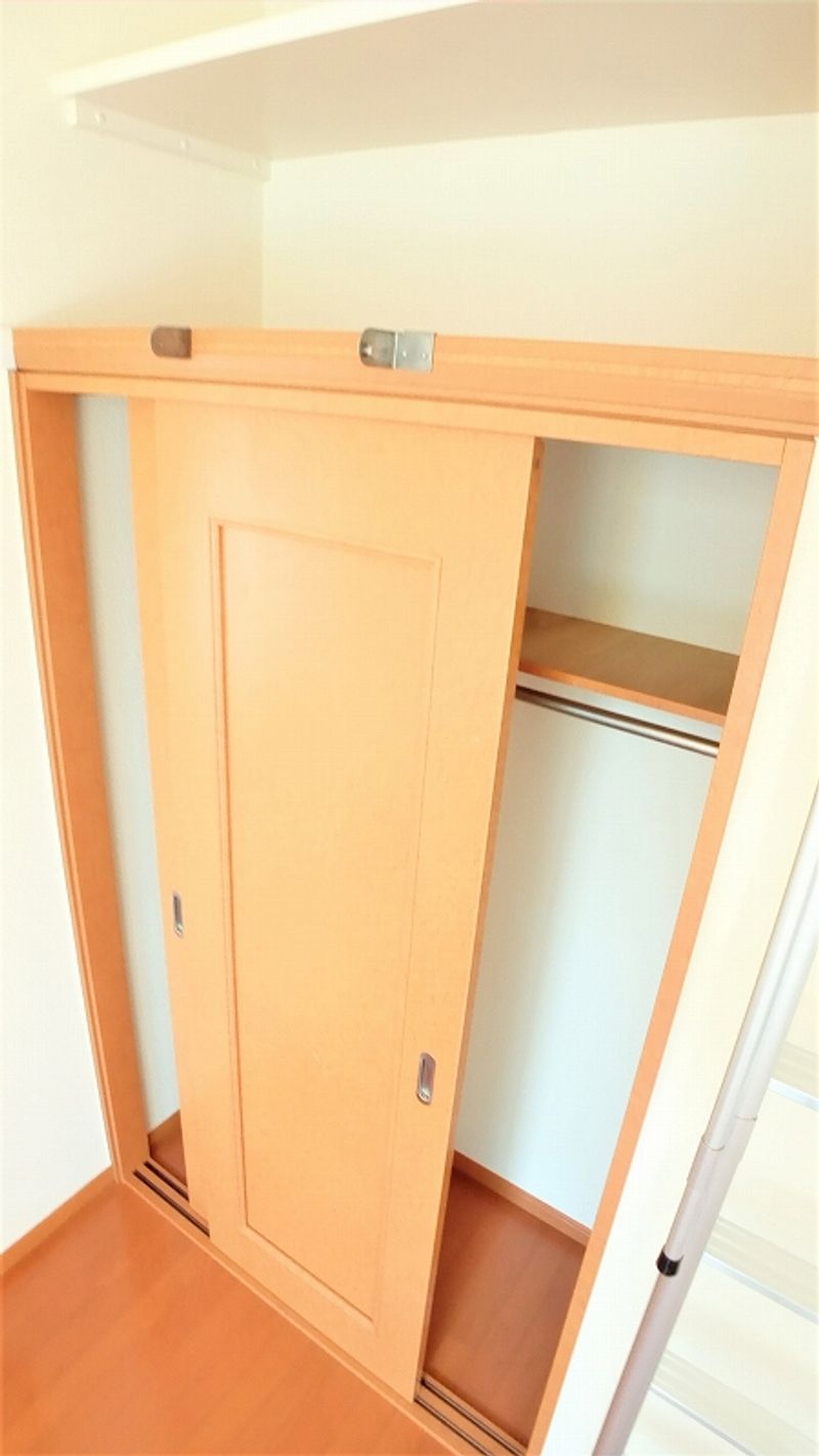 レオパレスヴィブレⅡ 収納