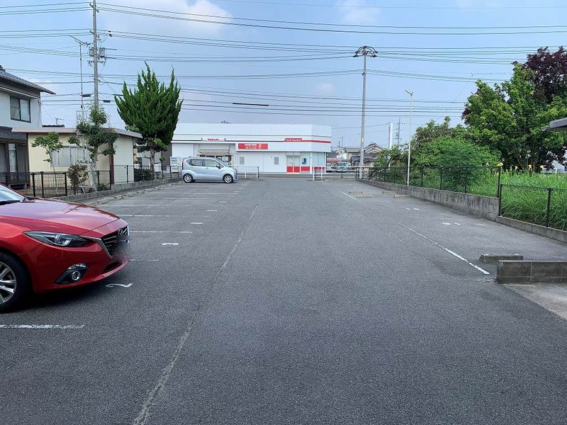 レオネクストパンプキン 駐車場