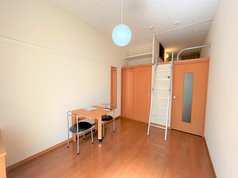 レオパレス芳山荘Ⅱ 寝室