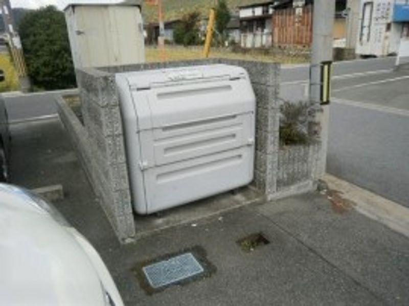 レオパレス下石田 共用部分