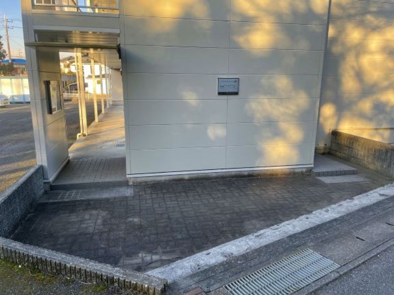 レオパレス桜 エントランス