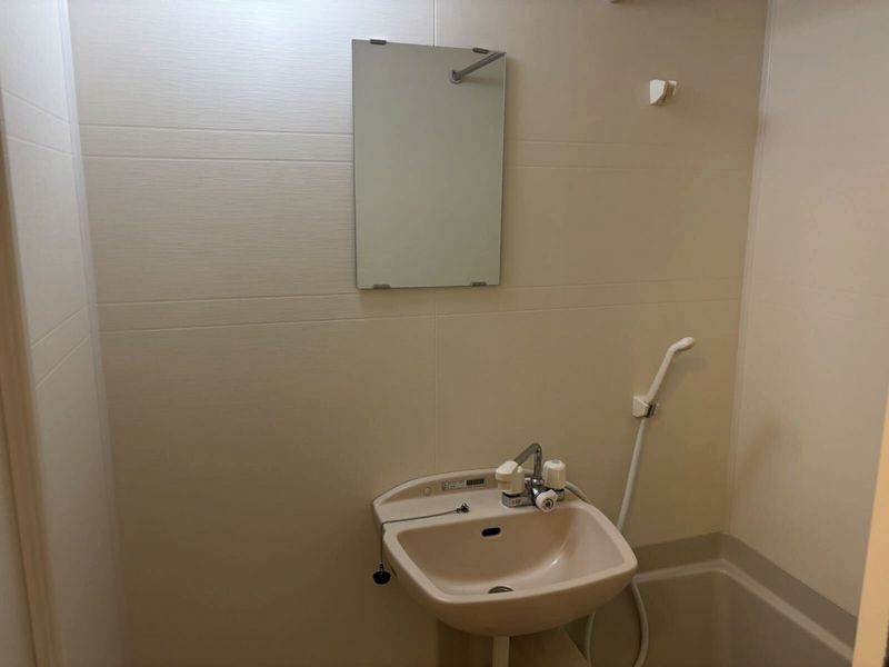 レオパレスあいりす 洗面台