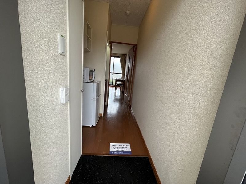レオパレス三ッ松 玄関