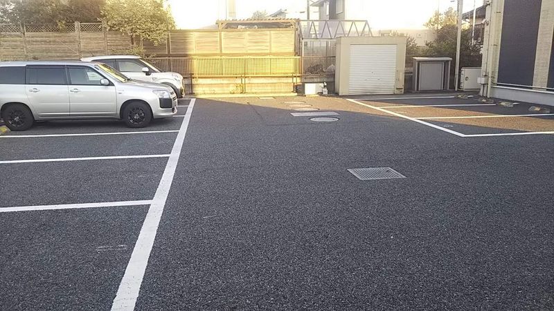 レオネクストドミール長須賀 駐車場