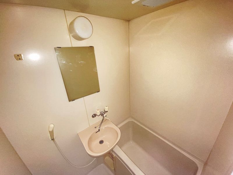 レオパレスオープリーコート 風呂