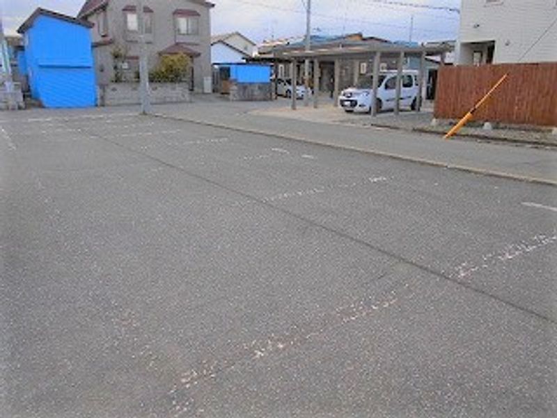 レオパレス野木和 駐車場