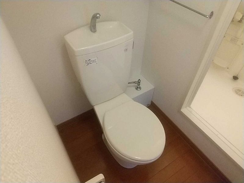 leopalace Golden Village Toilet