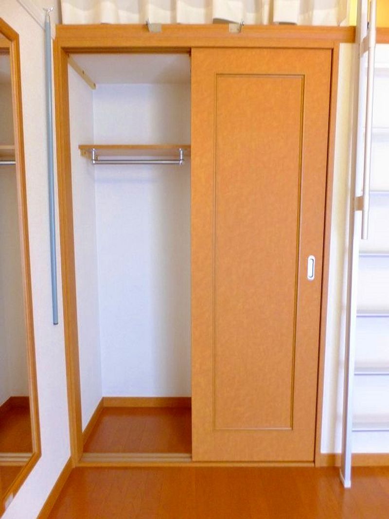 レオパレスヴィエント 収納