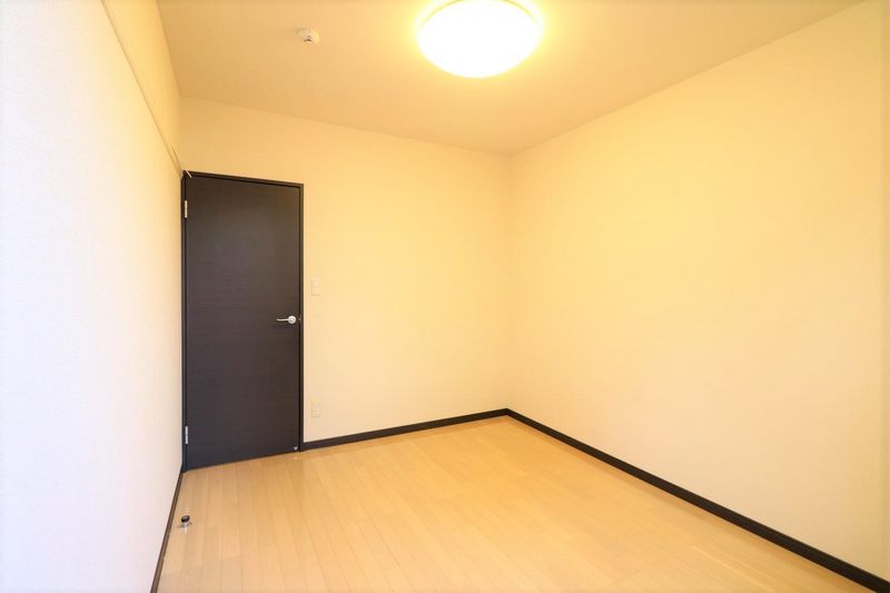 LEONEXT First Living room