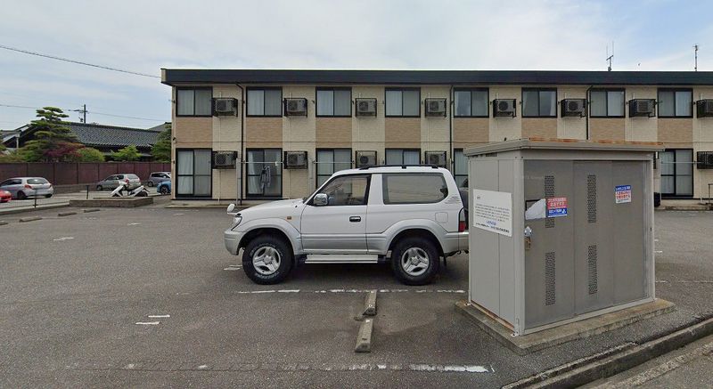 レオパレスドリム　キャッスル 駐車場