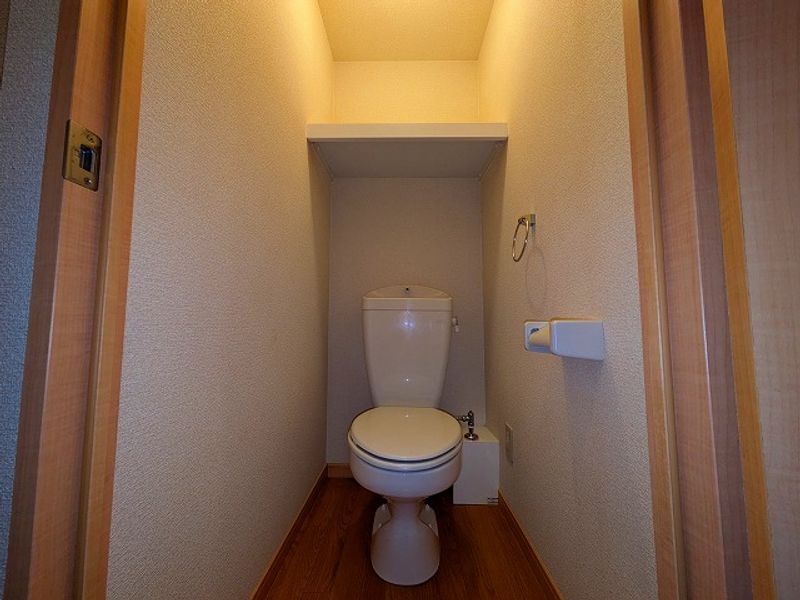 レオパレスＮＩＳＨＩＵＲＡ トイレ