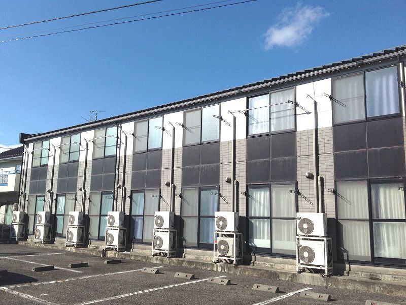 レオパレス清水 外観
